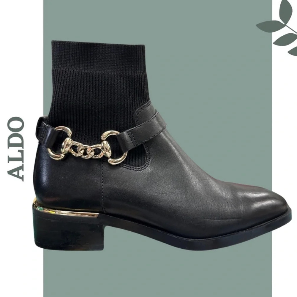 Aldo Franina Black Leather Chelsea
Boot Gold Chain Accent Size 6.5